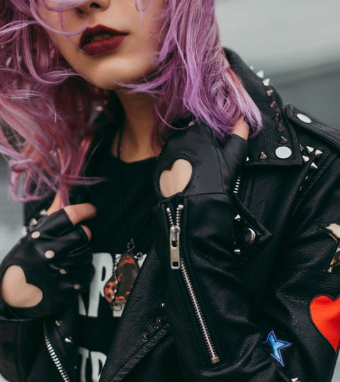 What Accessories Goes Well With A Leather Jacket? - COLDFIRE